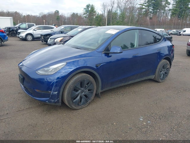 2024 Tesla Model Y Long Range Dual Motor All-wheel Drive მანქანა იყიდება აუქციონზე, vin: 7SAYGDEE2RF199855, აუქციონის ნომერი: 44898092