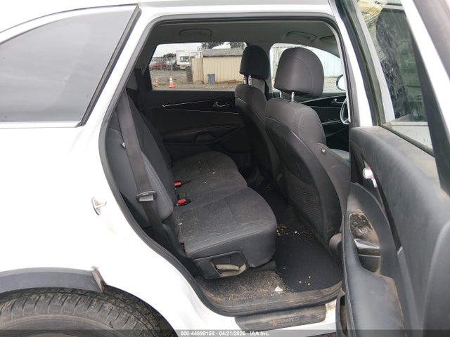 44898158 :رقم المزاد ، 5XYPGDA58HG291834 vin ، 2017 Kia Sorento 3.3l Lx مزاد بيع