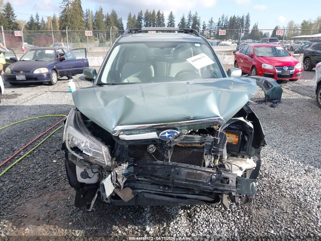 JF2SJAEC8HH584855 Subaru Forester 2.5i Premium