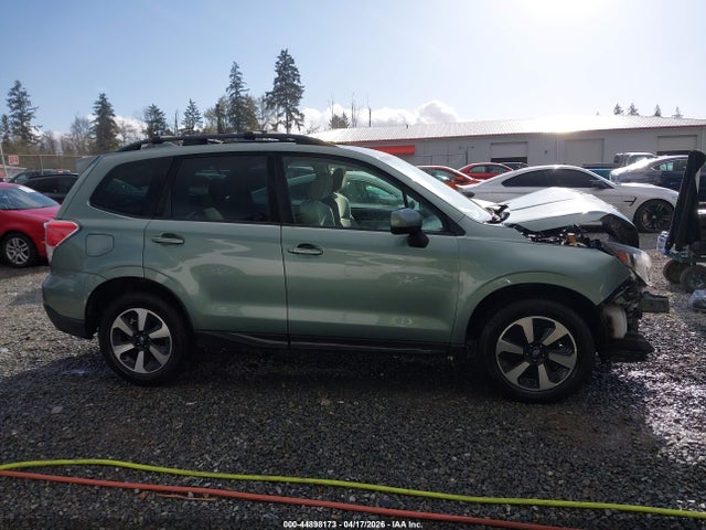 JF2SJAEC8HH584855 Subaru Forester 2.5i Premium