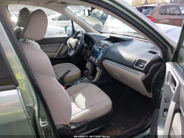 JF2SJAEC8HH584855 Subaru Forester 2.5i Premium