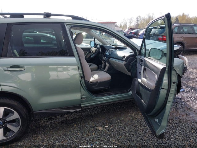 JF2SJAEC8HH584855 Subaru Forester 2.5i Premium