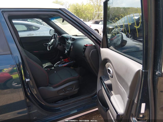 Продаж на аукціоні авто 2018 Kia Soul +, vin: KNDJP3A52J7581084, номер лоту: 44898211