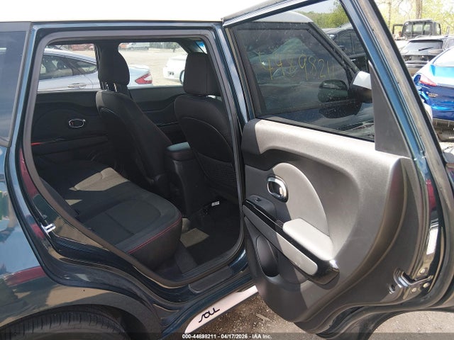 Продаж на аукціоні авто 2018 Kia Soul +, vin: KNDJP3A52J7581084, номер лоту: 44898211