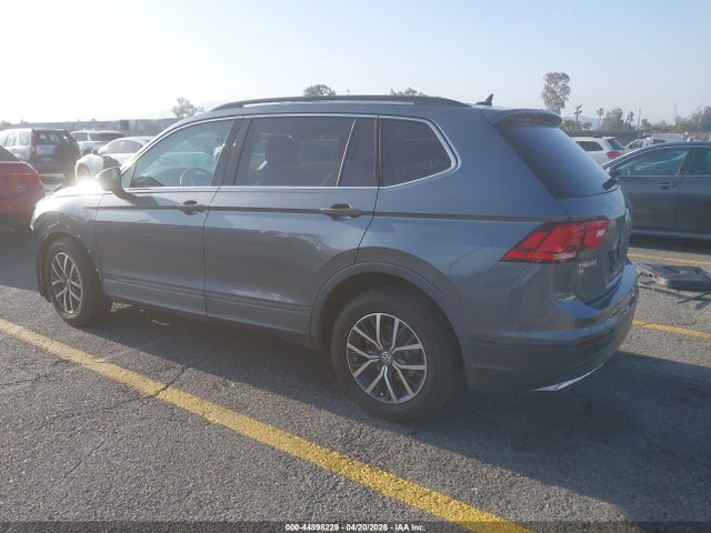 Продаж на аукціоні авто 2019 Volkswagen Tiguan 2.0t Se/2.0t Sel/2.0t Sel R-line/2.0t Sel R-line Black, vin: 3VV3B7AX8KM155196, номер лоту: 44898229