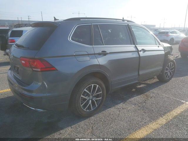 Продаж на аукціоні авто 2019 Volkswagen Tiguan 2.0t Se/2.0t Sel/2.0t Sel R-line/2.0t Sel R-line Black, vin: 3VV3B7AX8KM155196, номер лоту: 44898229