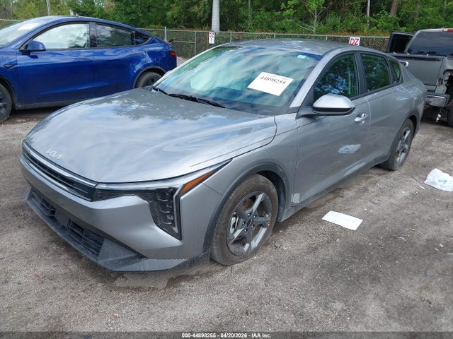 2025 Kia K4 Lxs მანქანა იყიდება აუქციონზე, vin: 3KPFT4DE0SE091862, აუქციონის ნომერი: 44898255