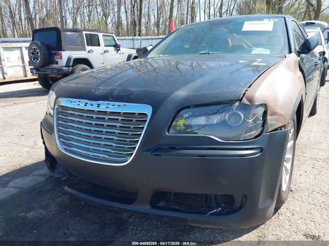 44898265 :رقم المزاد ، 2C3CCAAG6DH626387 vin ، 2013 Chrysler 300 Motown مزاد بيع
