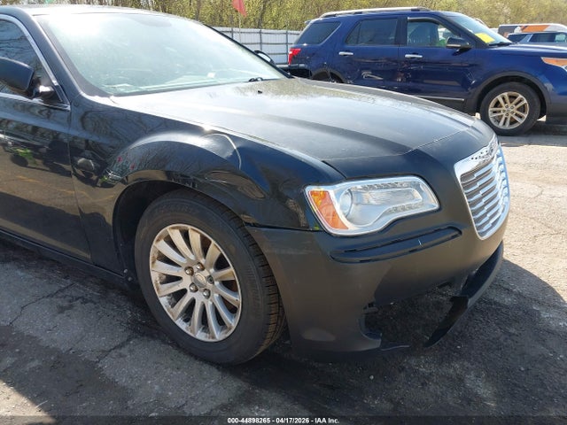 44898265 :رقم المزاد ، 2C3CCAAG6DH626387 vin ، 2013 Chrysler 300 Motown مزاد بيع