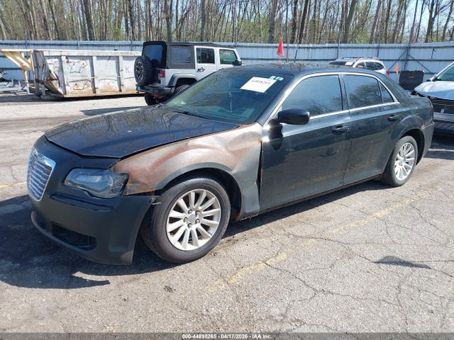 44898265 :رقم المزاد ، 2C3CCAAG6DH626387 vin ، 2013 Chrysler 300 Motown مزاد بيع