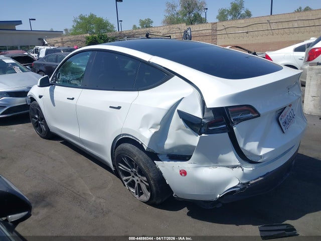Продаж на аукціоні авто 2024 Tesla Model Y Long Range Single Motor Rear-wheel Drive/rwd, vin: 7SAYGDED8RF109082, номер лоту: 44898344