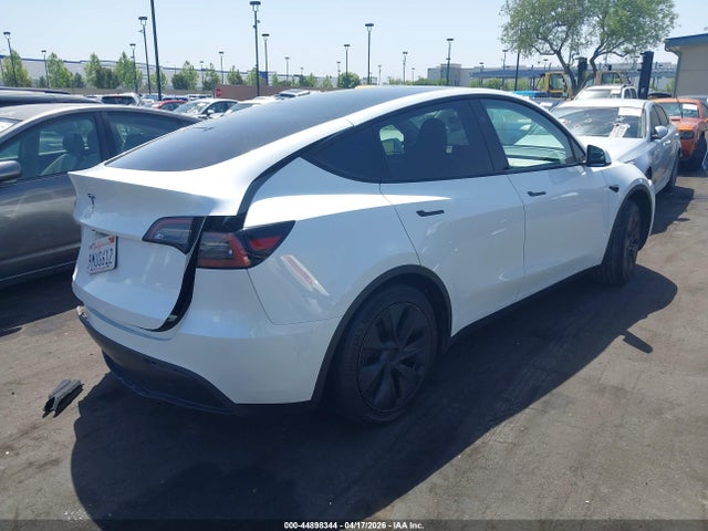 Продаж на аукціоні авто 2024 Tesla Model Y Long Range Single Motor Rear-wheel Drive/rwd, vin: 7SAYGDED8RF109082, номер лоту: 44898344