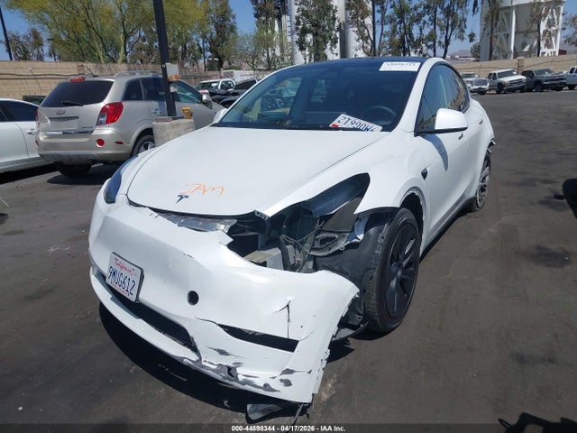 Продаж на аукціоні авто 2024 Tesla Model Y Long Range Single Motor Rear-wheel Drive/rwd, vin: 7SAYGDED8RF109082, номер лоту: 44898344
