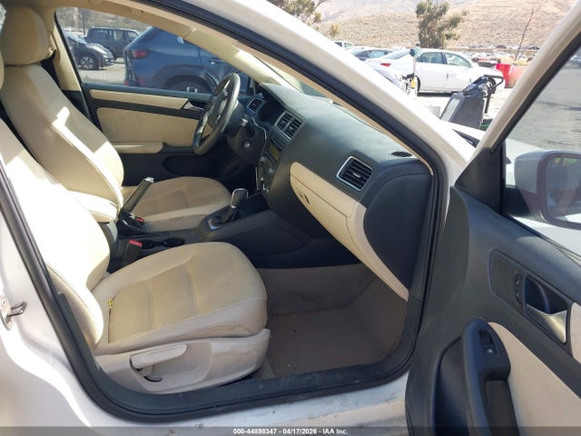 44898347 :رقم المزاد ، 3VWDZ7AJ5BM388864 vin ، 2011 Volkswagen Jetta 2.5l Se مزاد بيع