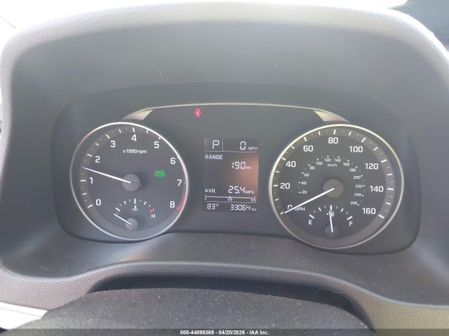 KMHD74LF0HU392093 Hyundai ELANTRA SE