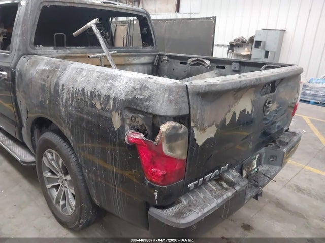 1N6AA1E65HN512661 Nissan Titan Sl