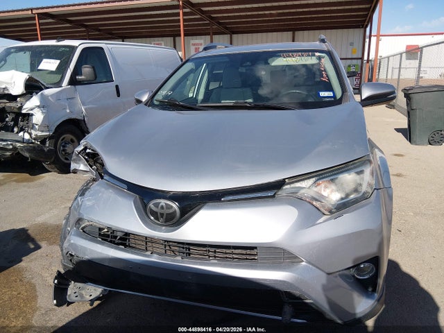 44898416 :رقم المزاد ، 2T3WFREV6JW418075 vin ، 2018 Toyota Rav4 Xle مزاد بيع