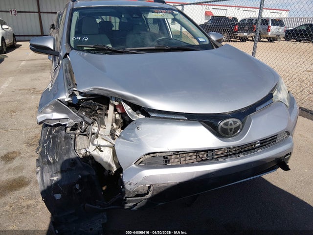 44898416 :رقم المزاد ، 2T3WFREV6JW418075 vin ، 2018 Toyota Rav4 Xle مزاد بيع