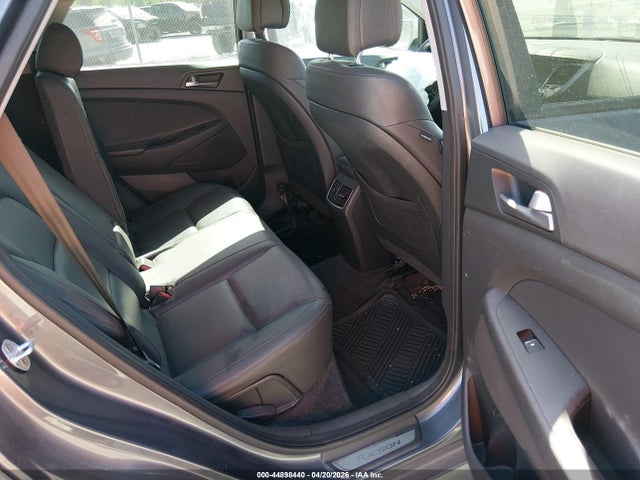 KM8J33A27GU178466 Hyundai Tucson Limited