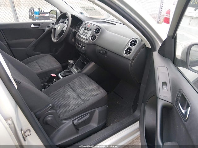 Aukcja sprzedaży 2010 Volkswagen Tiguan S, vin: WVGAV7AX7AW517686, numer aukcji: 44898453