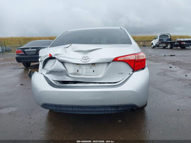 Toyota COROLLA LE 2018 5YFBURHE7JP806510 Image 16