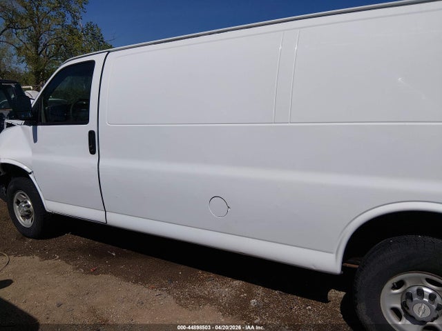 44898503 :رقم المزاد ، 1GCZGUCG9F1146483 vin ، 2015 Chevrolet Express 3500 Work Van مزاد بيع