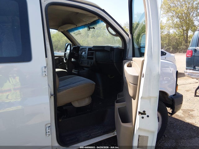 44898503 :رقم المزاد ، 1GCZGUCG9F1146483 vin ، 2015 Chevrolet Express 3500 Work Van مزاد بيع