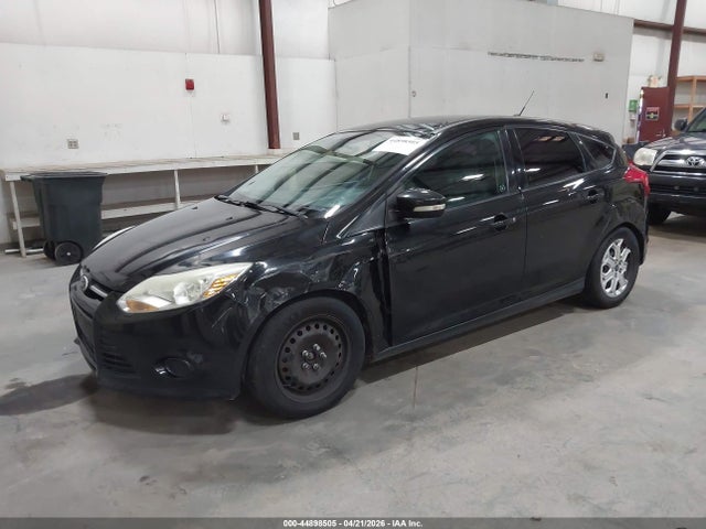 Ford FOCUS SE 2014 1FADP3K24EL187204 Image 2