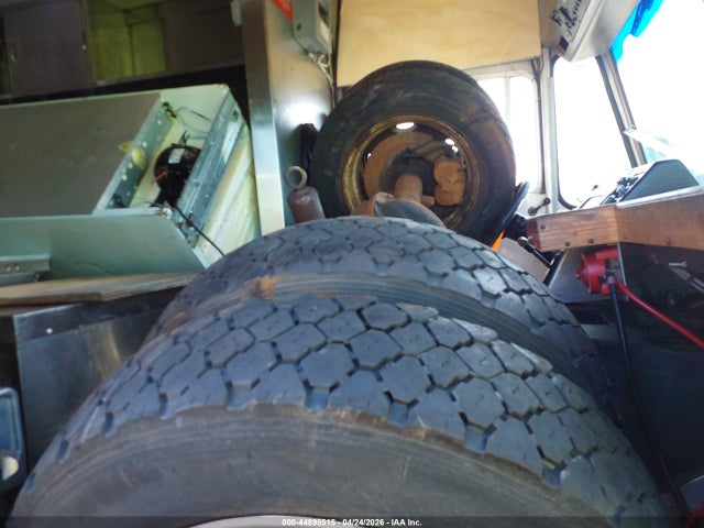 Продаж на аукціоні авто 2001 Workhorse Custom Chassis Forward Control Chassis P4500, vin: 5B4KP42R913327784, номер лоту: 44898515
