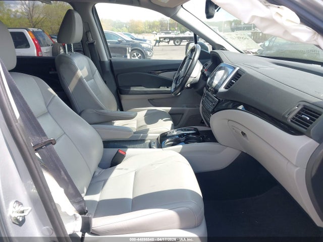 Продаж на аукціоні авто 2016 Honda Pilot Touring, vin: 5FNYF6H95GB117138, номер лоту: 44898540