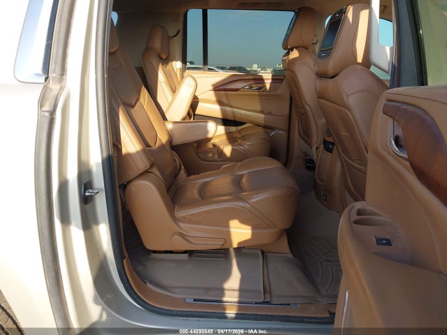 2015 Cadillac Escalade Esv Platinum მანქანა იყიდება აუქციონზე, vin: 1GYS4UKJ6FR588950, აუქციონის ნომერი: 44898548