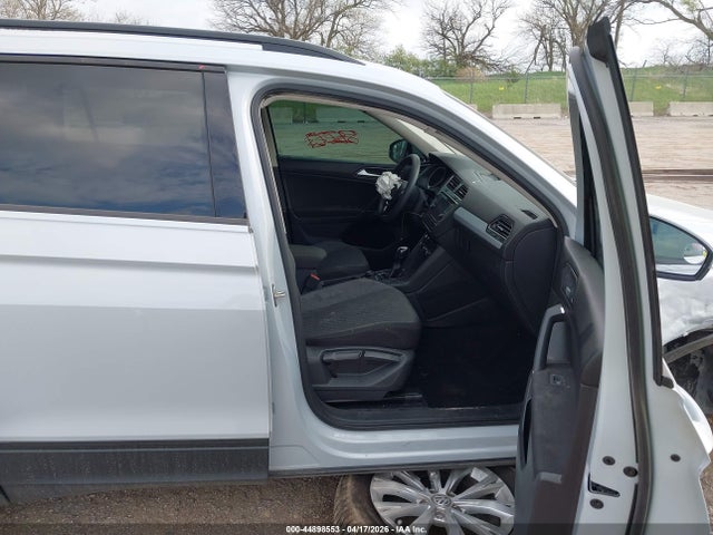 Продажа на аукционе авто 2018 Volkswagen Tiguan 2.0t S, vin: 3VV0B7AX0JM120136, номер лота: 44898553