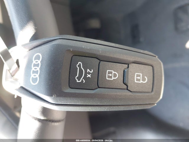 Aukcja sprzedaży 2025 Audi Q6 E-tron Premium Plus Quattro, vin: WA124BGFXSA073645, numer aukcji: 44898554