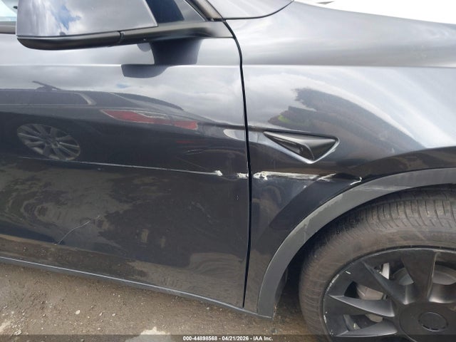2024 Tesla Model Y Long Range Dual Motor All-wheel Drive მანქანა იყიდება აუქციონზე, vin: 7SAYGDEE4RF073772, აუქციონის ნომერი: 44898568