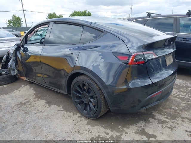 2024 Tesla Model Y Long Range Dual Motor All-wheel Drive მანქანა იყიდება აუქციონზე, vin: 7SAYGDEE4RF073772, აუქციონის ნომერი: 44898568