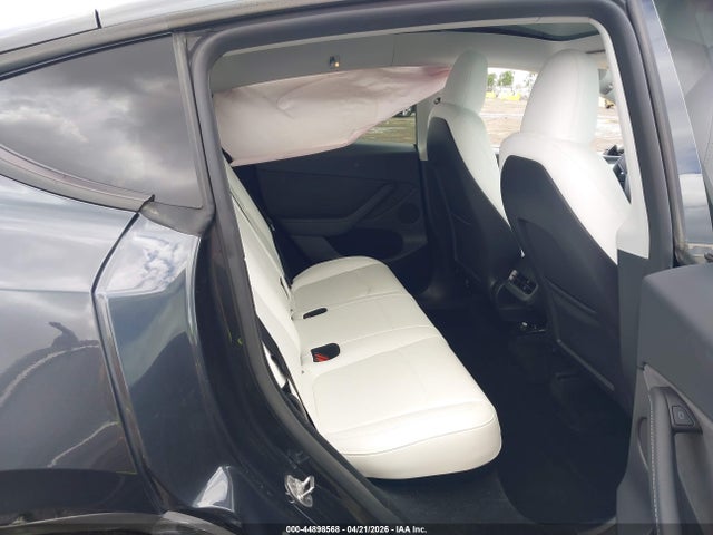 2024 Tesla Model Y Long Range Dual Motor All-wheel Drive მანქანა იყიდება აუქციონზე, vin: 7SAYGDEE4RF073772, აუქციონის ნომერი: 44898568