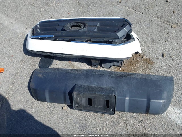 5TFAX5GN3LX176423 Toyota Tacoma Sr5
