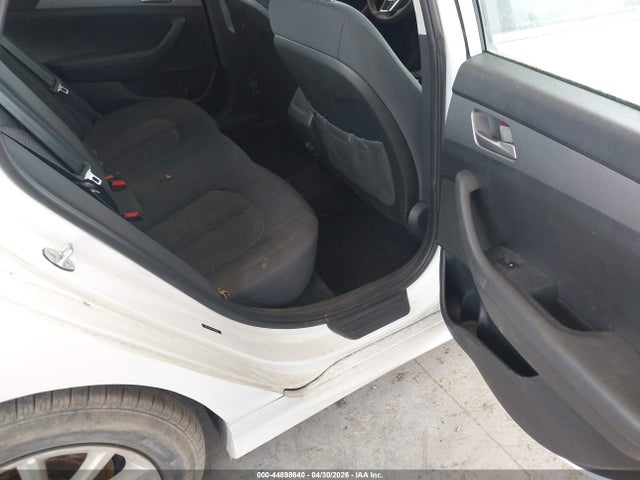 5NPE24AF0JH699919 Hyundai SONATA SE
