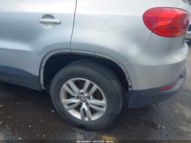 WVGAV3AXXEW506924 Volkswagen TIGUAN S