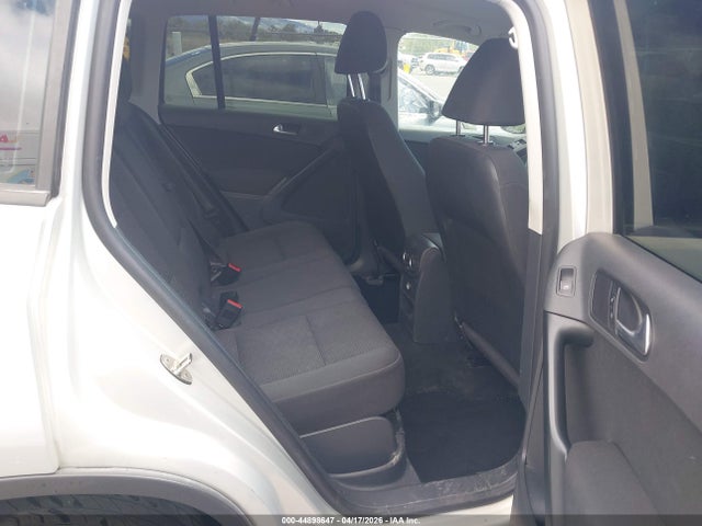 WVGAV3AXXEW506924 Volkswagen TIGUAN S