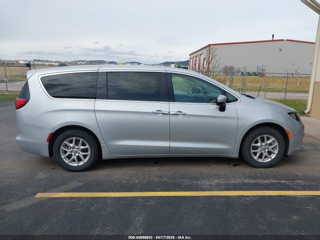 2022 Chrysler Voyager Lx მანქანა იყიდება აუქციონზე, vin: 2C4RC1CG9NR141529, აუქციონის ნომერი: 44898652
