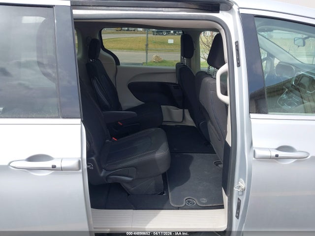 2022 Chrysler Voyager Lx მანქანა იყიდება აუქციონზე, vin: 2C4RC1CG9NR141529, აუქციონის ნომერი: 44898652