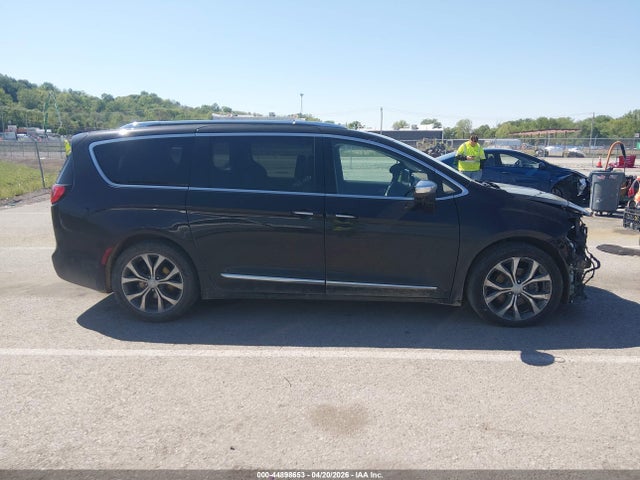 44898653 :رقم المزاد ، 2C4RC1GG7HR525114 vin ، 2017 Chrysler Pacifica Limited مزاد بيع