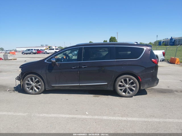 44898653 :رقم المزاد ، 2C4RC1GG7HR525114 vin ، 2017 Chrysler Pacifica Limited مزاد بيع