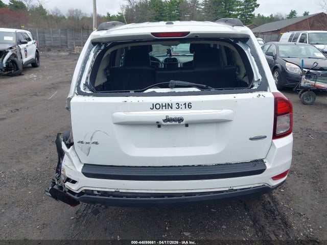 2017 Jeep Compass Latitude 4x4 მანქანა იყიდება აუქციონზე, vin: 1C4NJDEB8HD111789, აუქციონის ნომერი: 44898661