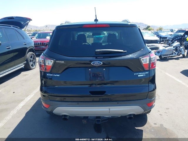 1FMCU9J98HUA26882 Ford Escape Titanium