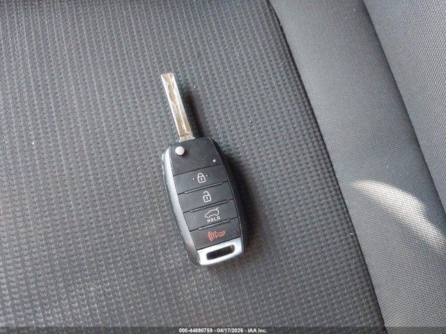 5XYKT4A61EG426470 KIA SORENTO LX