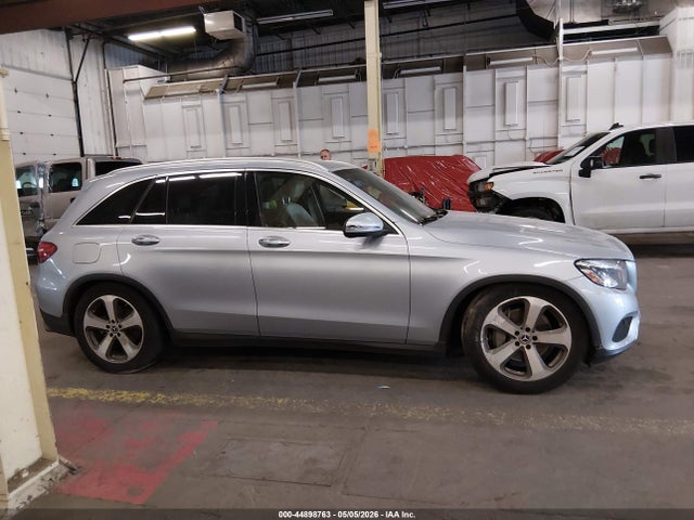 44898763 :رقم المزاد ، WDC0G4KB0HF249161 vin ، 2017 Mercedes-benz Glc 300 4matic مزاد بيع