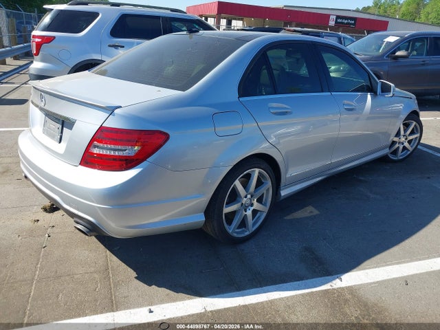 Продаж на аукціоні авто 2013 Mercedes-benz C 350 Sport, vin: WDDGF5HB6DR268459, номер лоту: 44898767