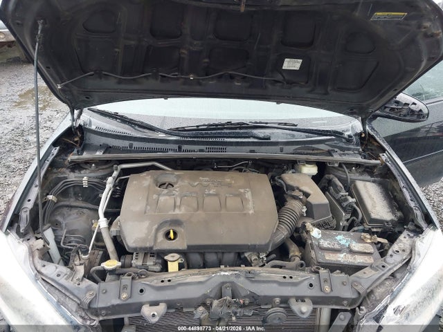 5YFBURHE6EP152461 Toyota Corolla Le Plus